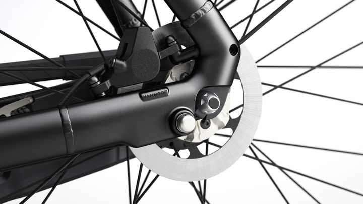 オランダ発の革新的e-bike「VanMoof（バンムーフ）」の4代目が