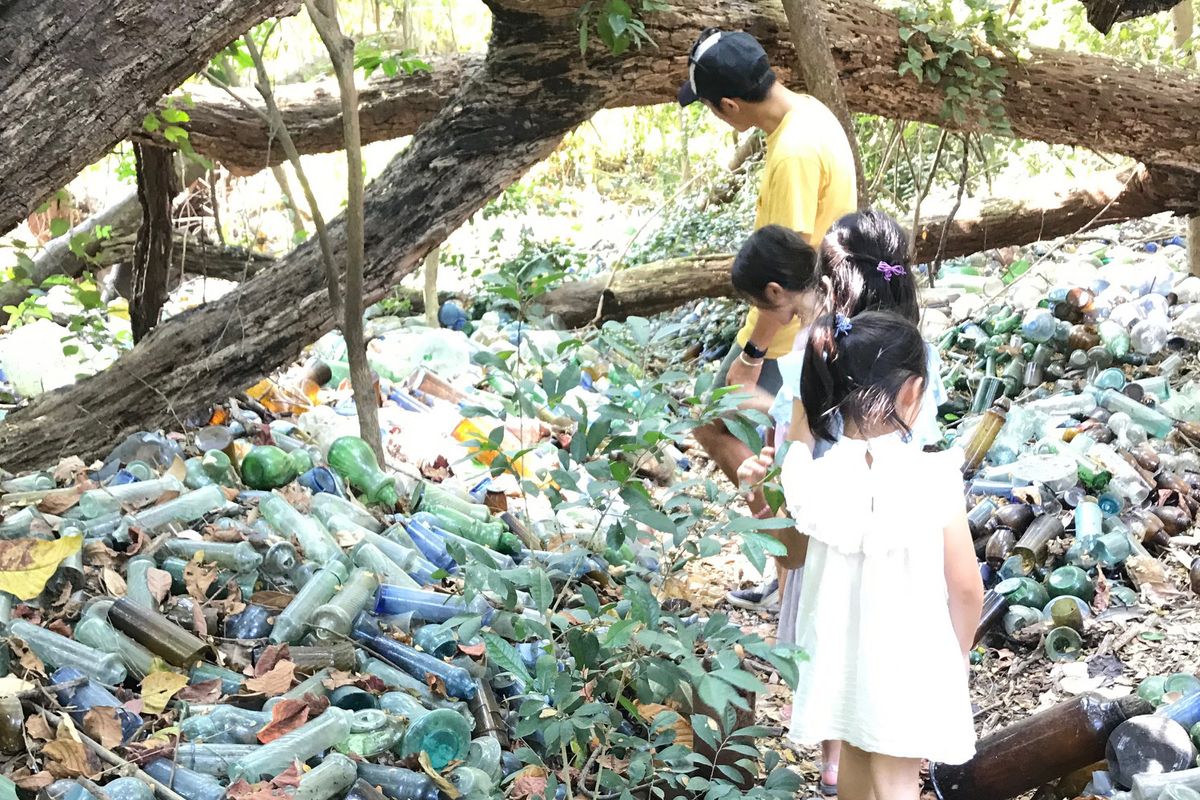 ガラスのごみ山