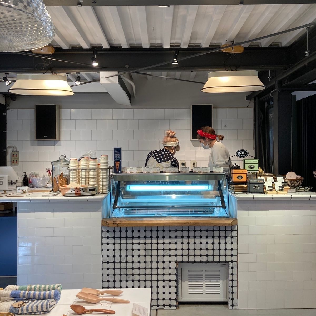 ハーロウアイスクリーム東京店の内観