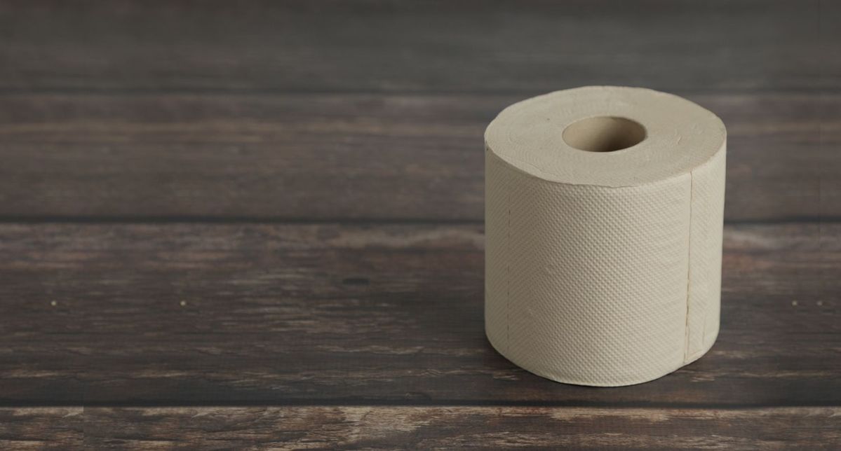 机の上に置かれたバンブーロール