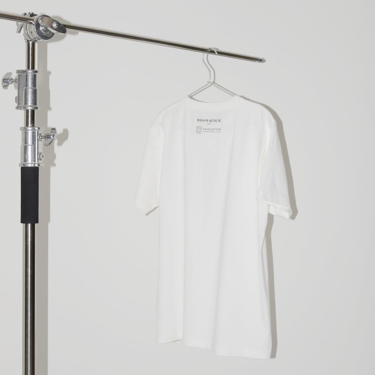 TRUECOTTON X MAISON KITSUNE TEE-SHIRTのバックプリント
