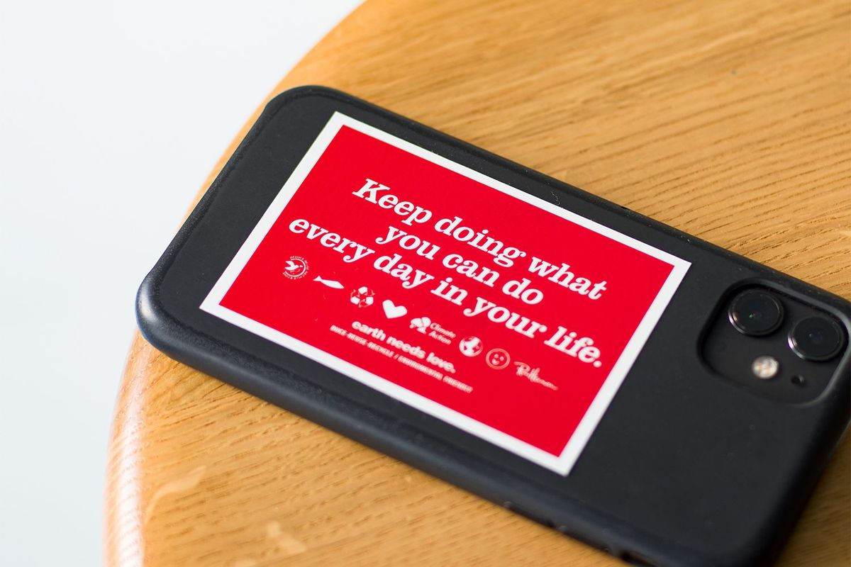 クラウドファンディングの返礼品ステッカー