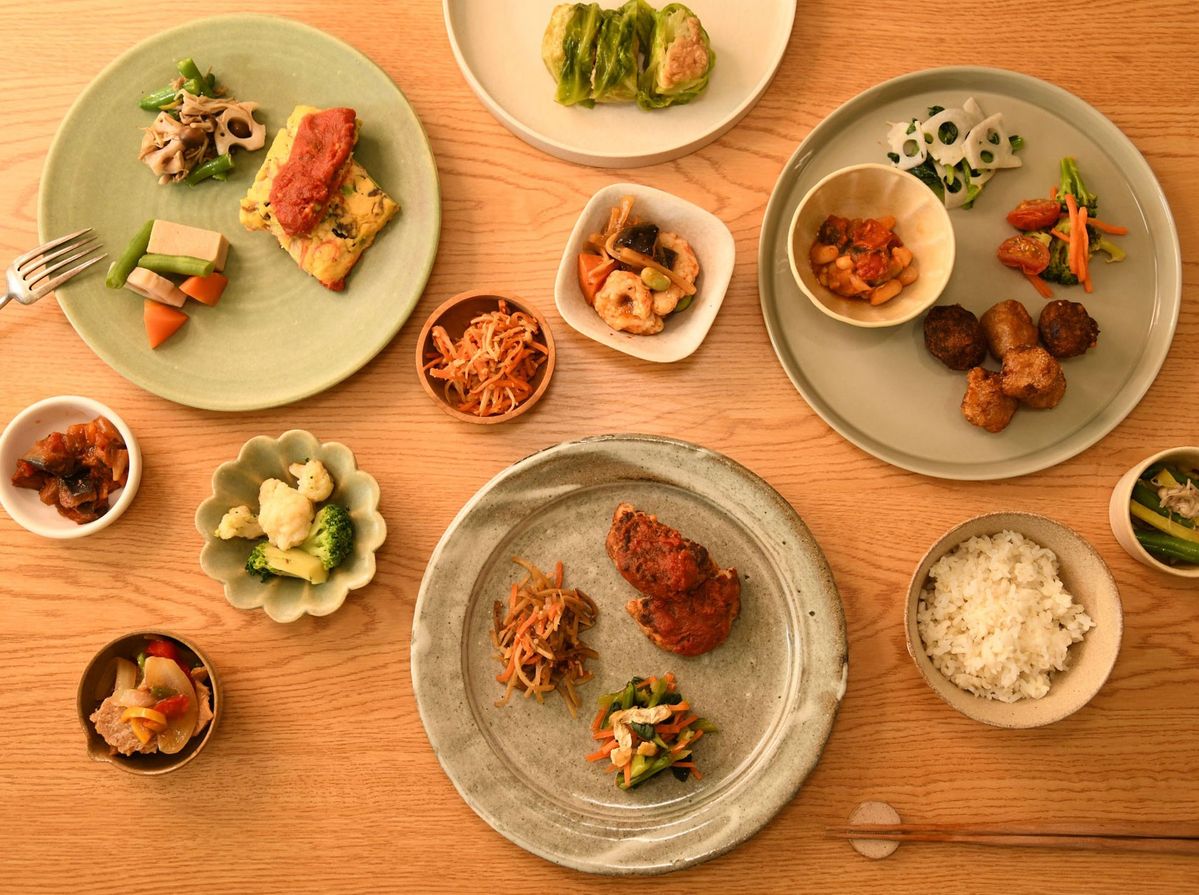 お皿に盛り付けられたヴィーガン料理