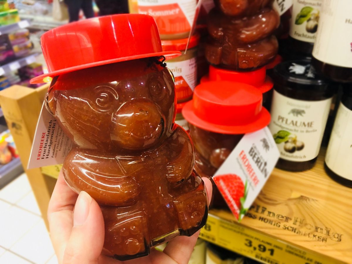 いちごジャムの瓶