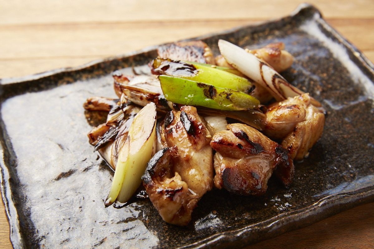 平飼い鶏を使った蕎麦屋の焼き鳥