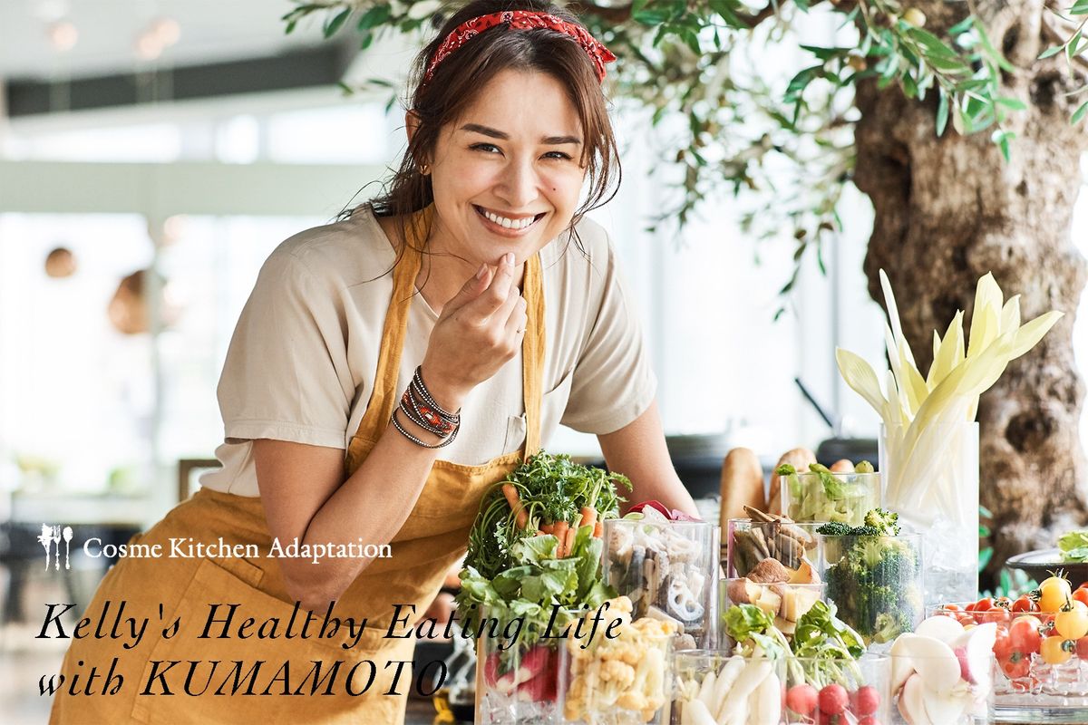 エプロンを着たケリー氏