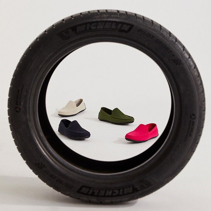 普段使いできるユニセックスなデザインのEcoalfとミシュランコラボローファー