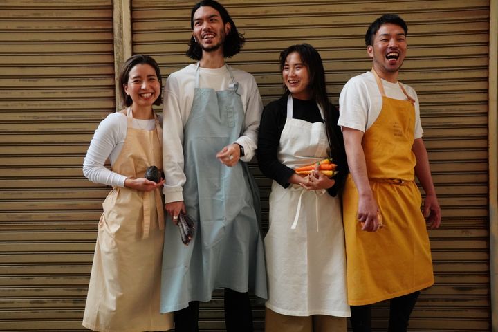 規格外野菜と余剰在庫生地を蘇らせたアップサイクルエプロン「LOVE the