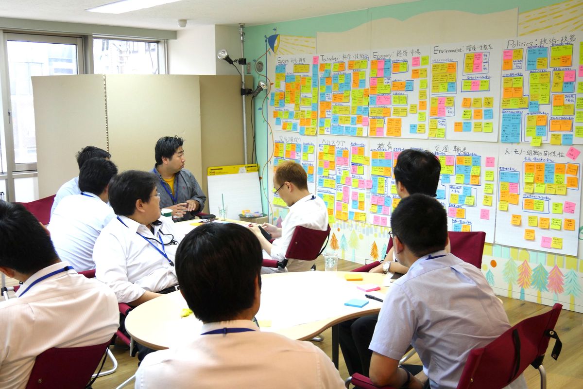 ワークショップに参加する人たち