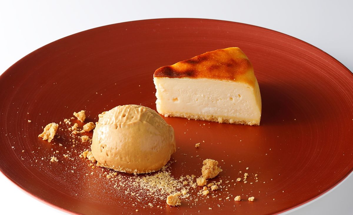 豆乳バスクチーズケーキとゼンブ・ペーストコーンの豆乳キャラメルアイス