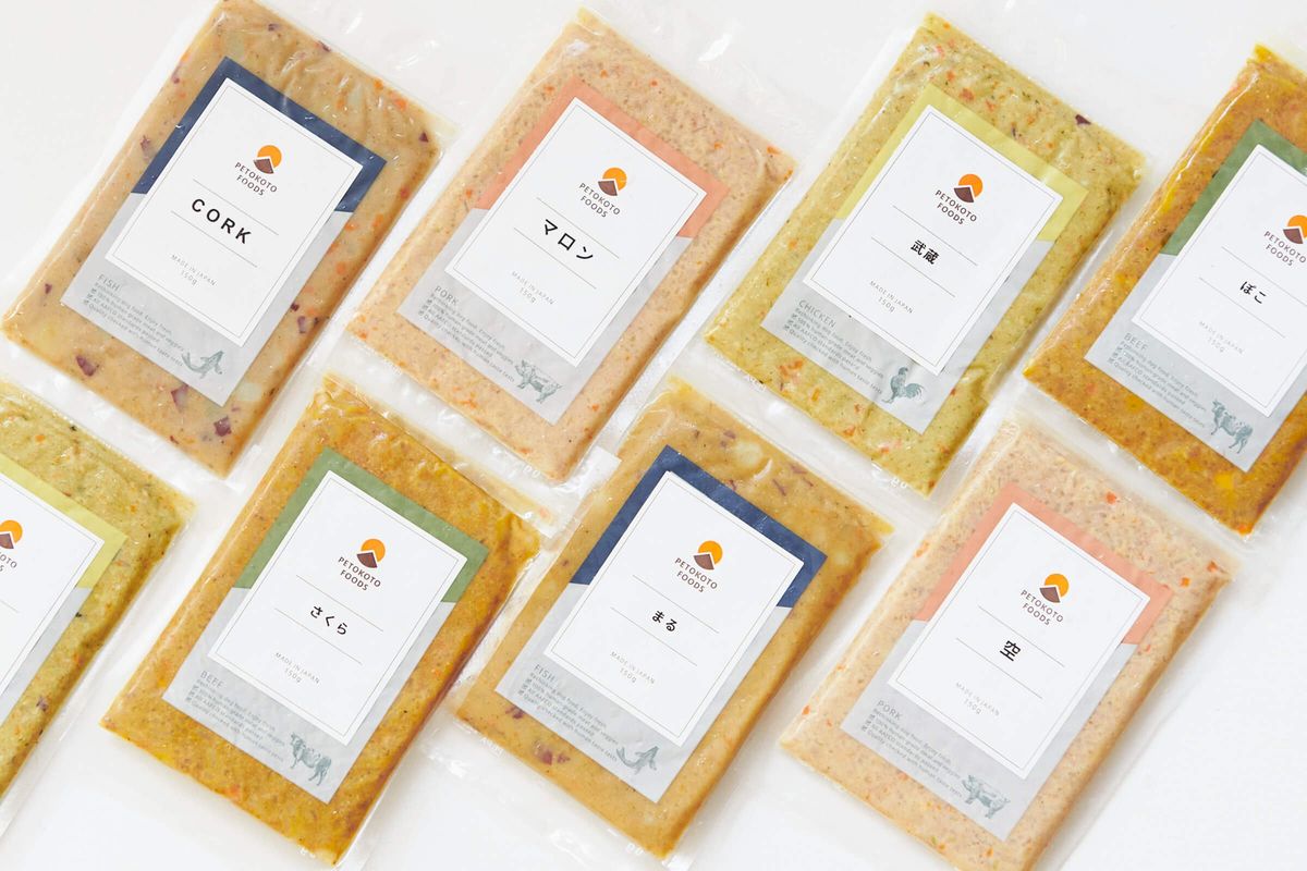 並べられたPETOKOTO FOODS