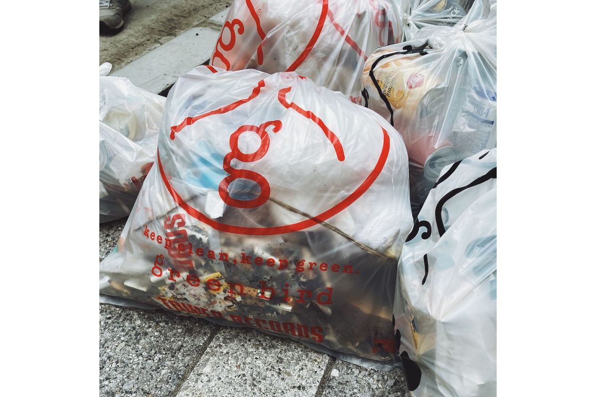 ごみ拾い活動で集まったごみ