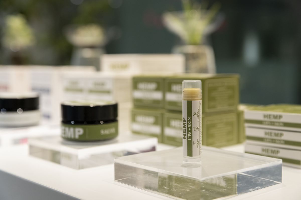 ENDOCAのCBDリップ