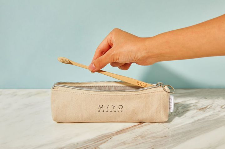 MiYO Organic」からミニサイズの竹歯ブラシとポーチが登場 環境保全へ