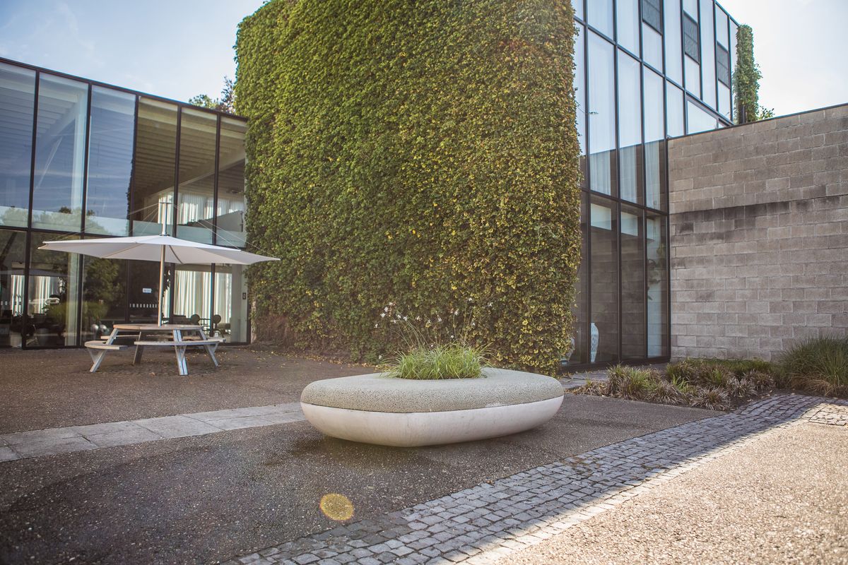 雨水活用できるウォーターベンチ