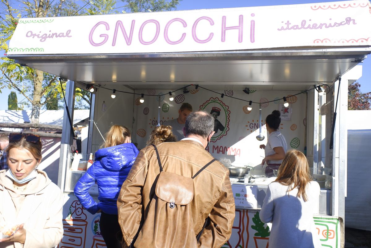 ドイツ、ベルリンの蚤の市Mauerpark Flohmarkt(マウアーパーク・フローマルクト)