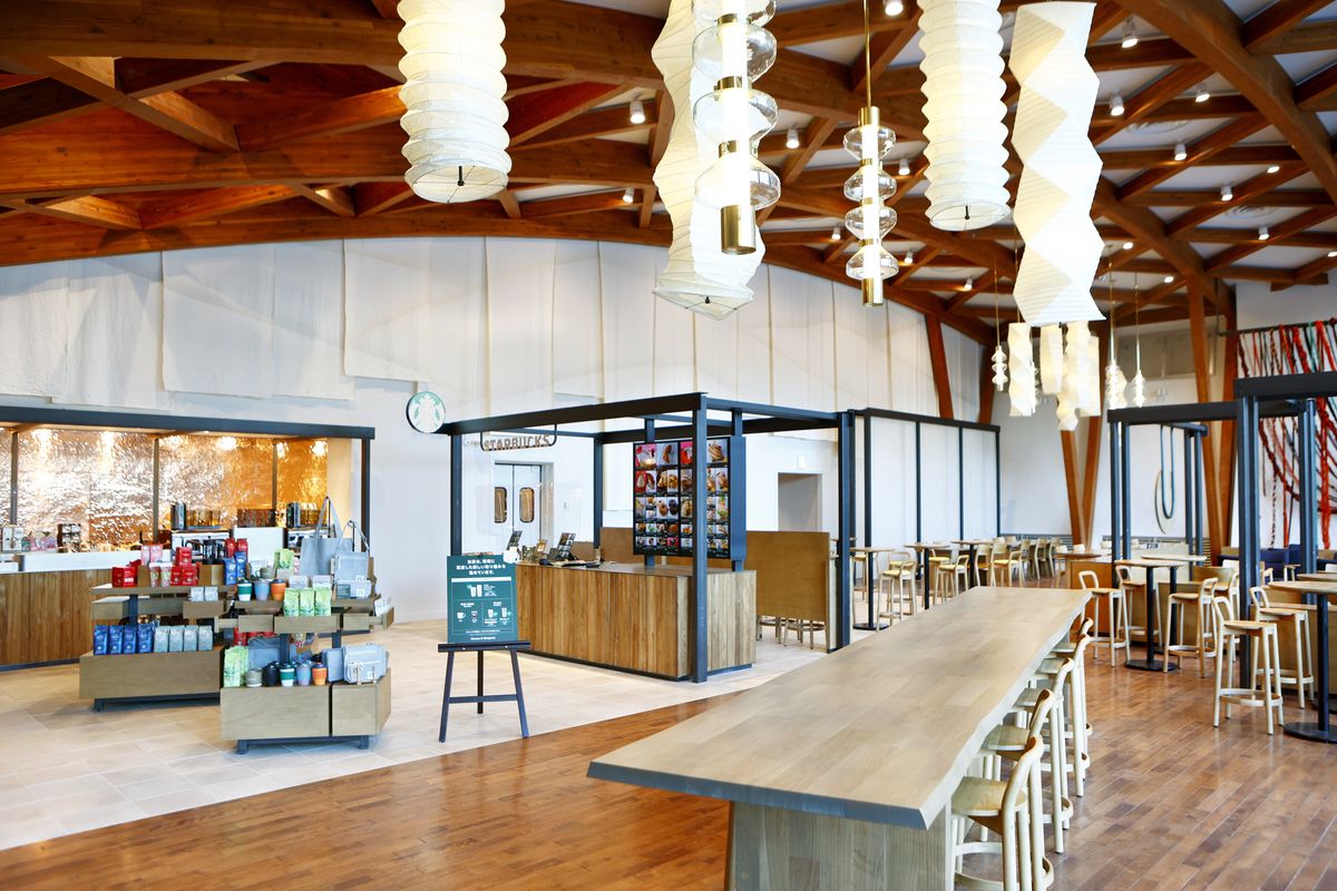 スターバックス皇居外苑和田倉噴水公園店の店内