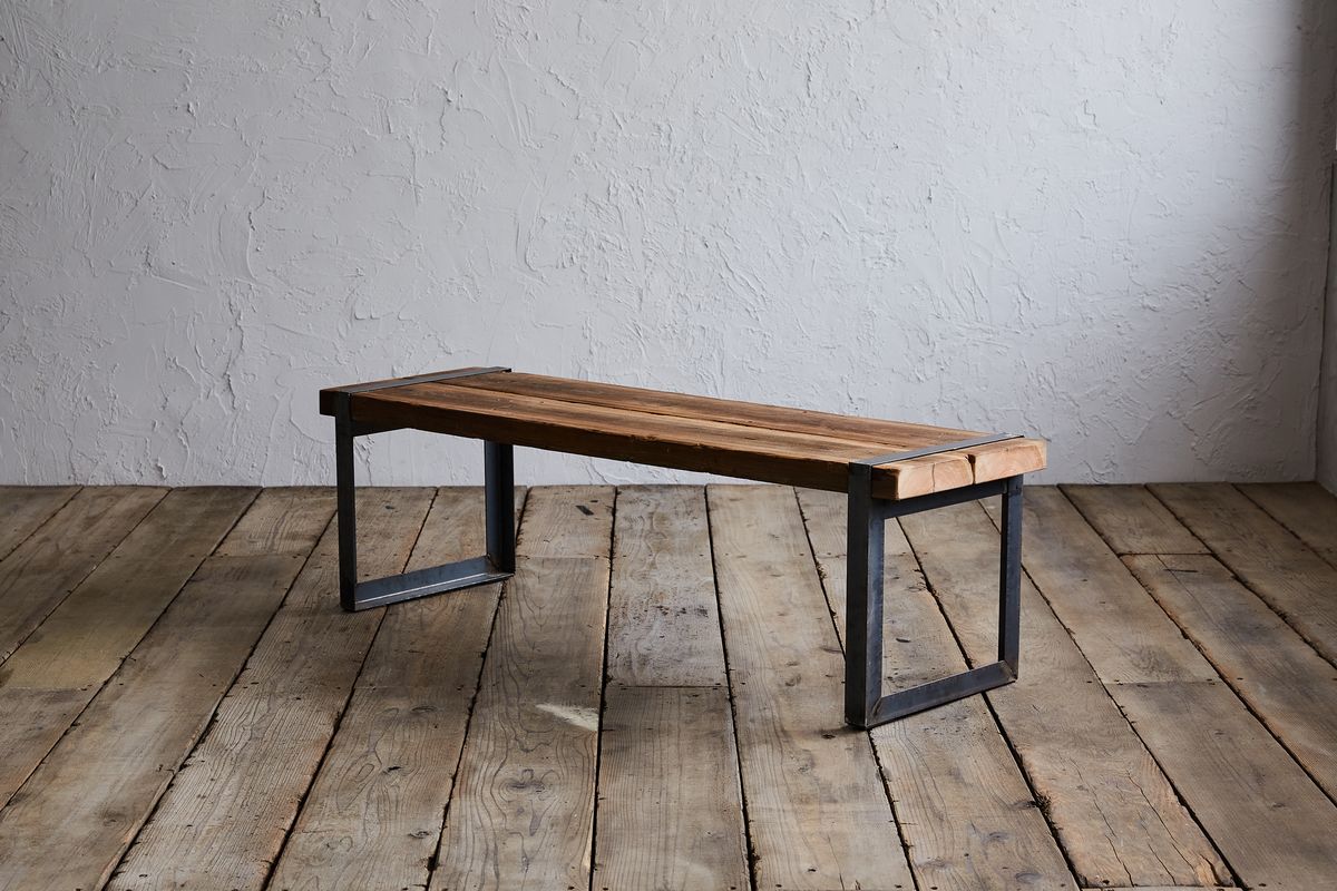 ベンチ兼TVボード