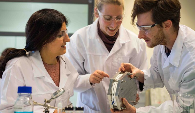 研究者の仕事の様子