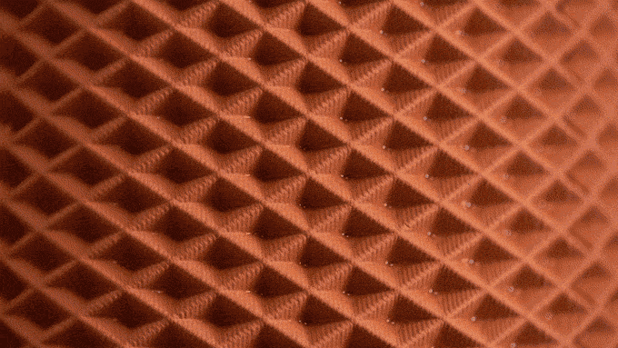 表面から滲み出る水