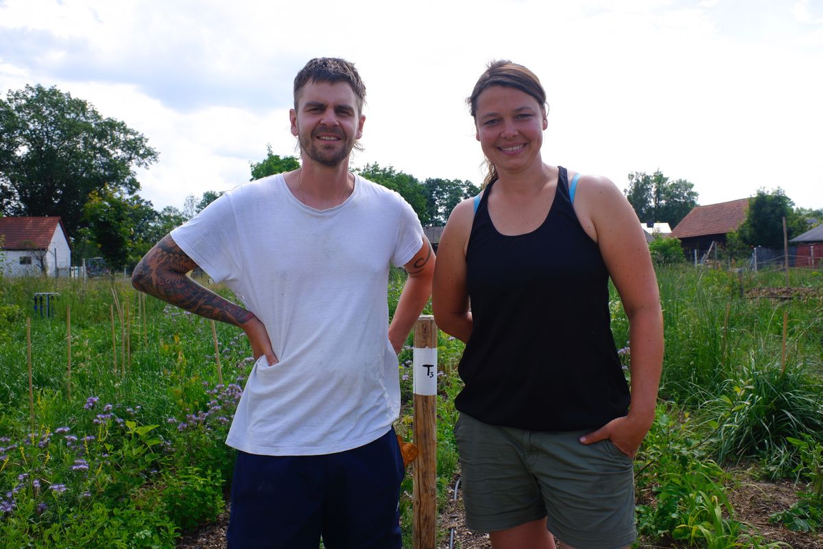 ミヒェル・ベルガー・ファームを運営するドイツ人兄妹