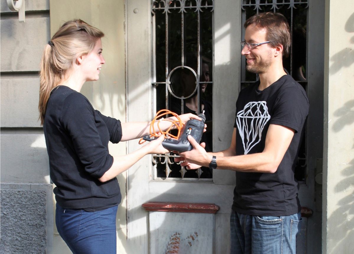 ポストにステッカーを貼るスイス発のシェアリングエコノミー「pumpipumpe」