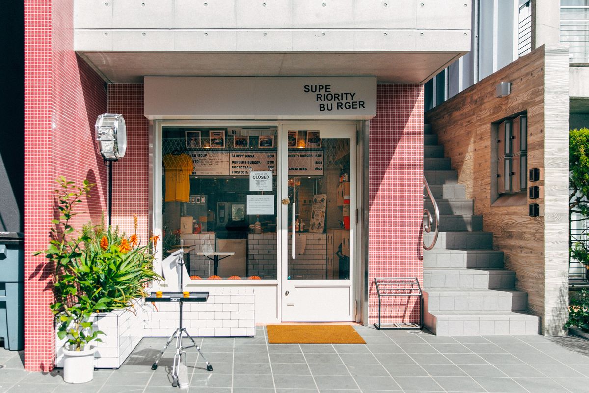 スペリオリティバーガーの外観