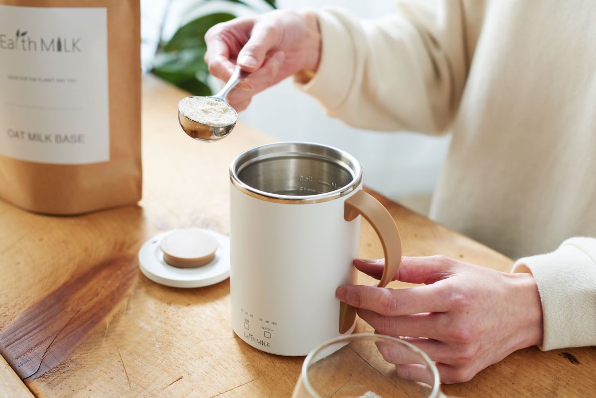 Earth Milkをつくる様子