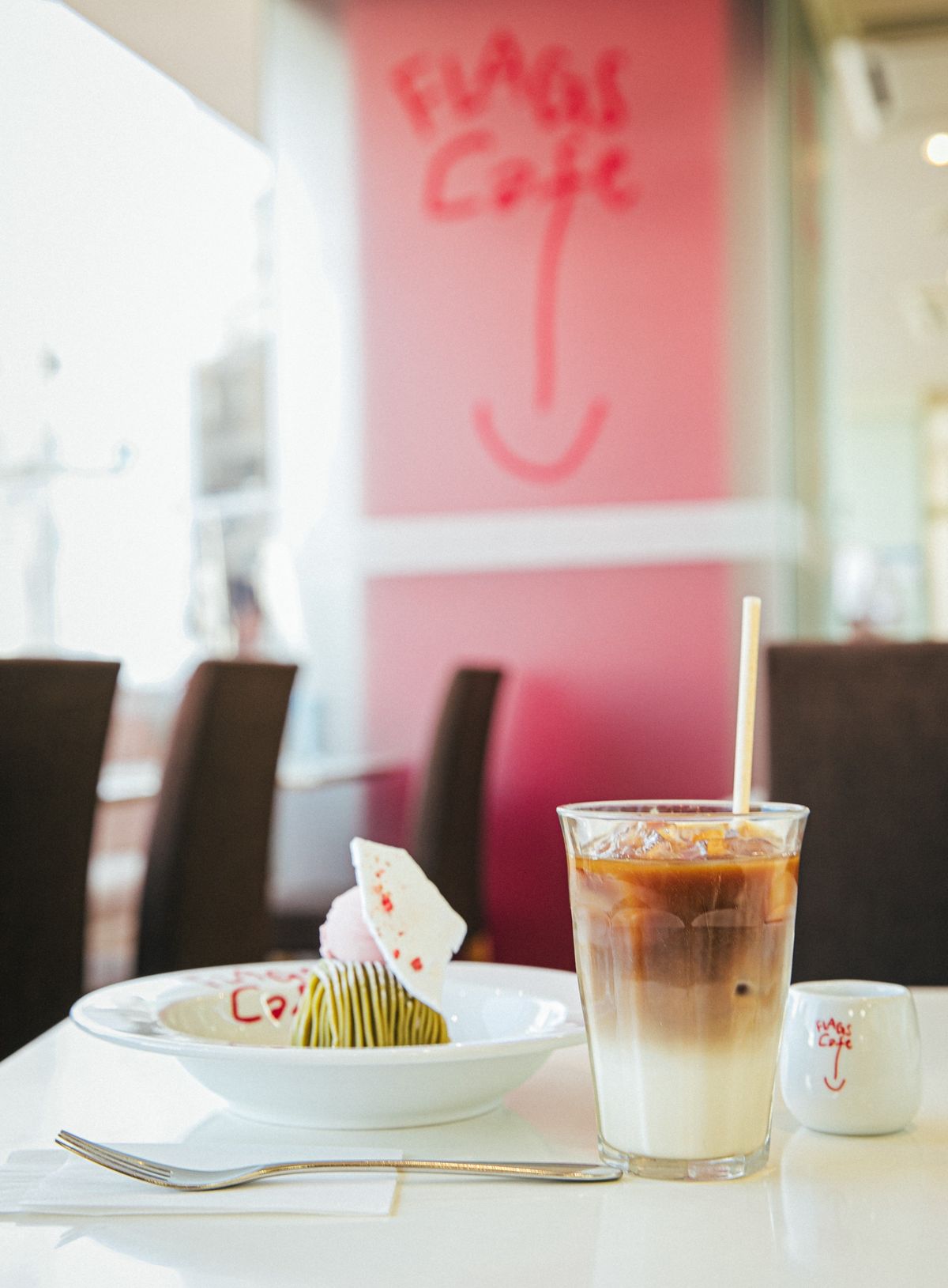 フラッグスカフェの豆乳カフェオレとピスタチオモンブラン