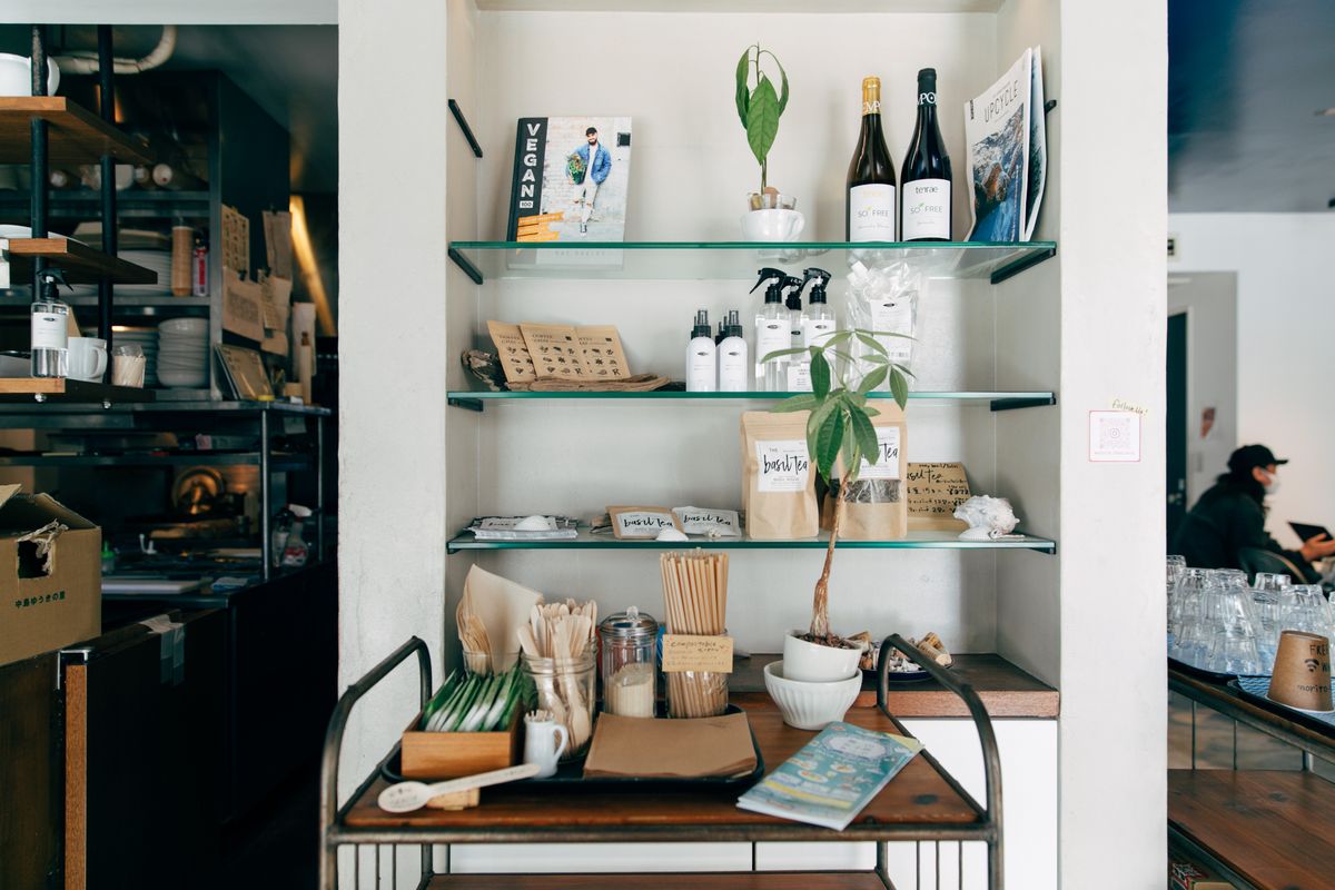 Whitelyの店内にある資材