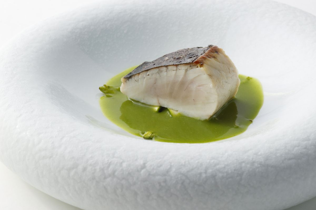 鰆のワラ焼きとクレソンソース