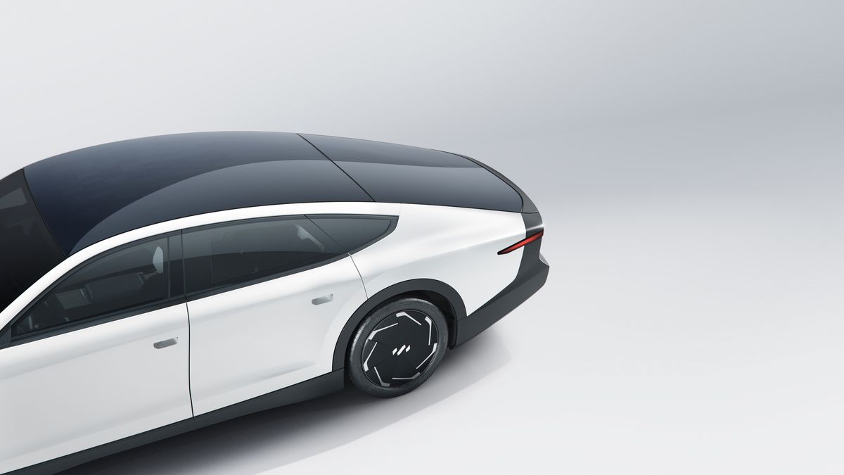 ソーラーパネル搭載の電気自動車「Lightyear ０モデル」