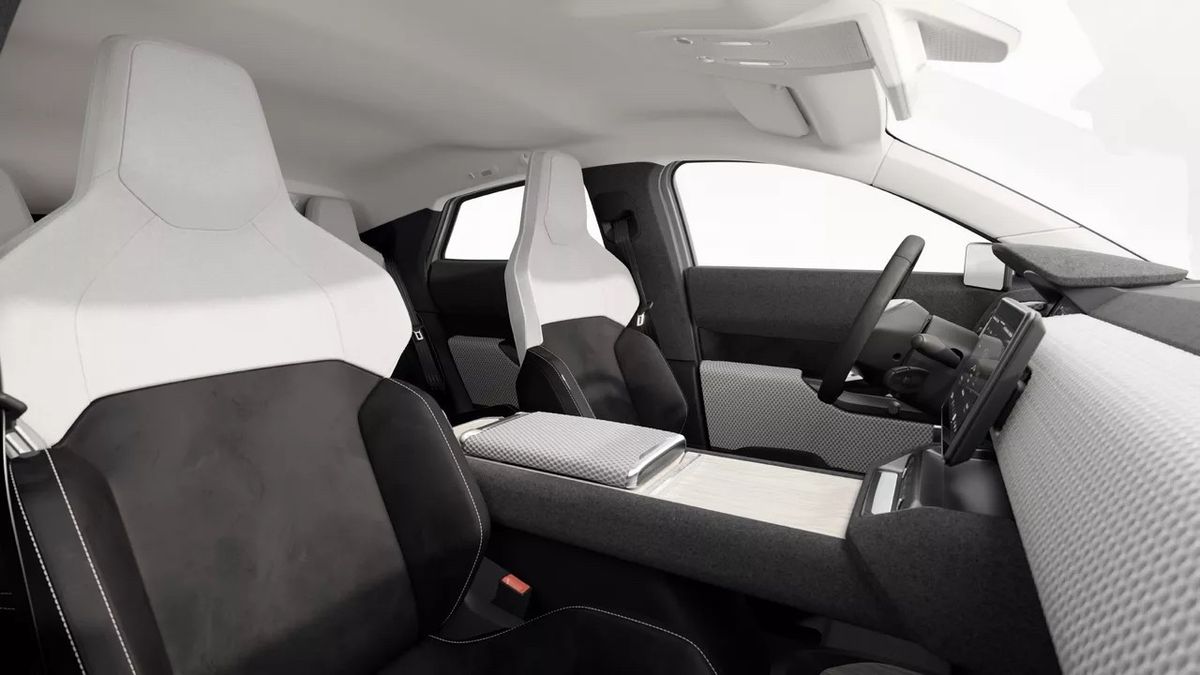 ソーラーパネル搭載の電気自動車「Lightyear ０モデル」