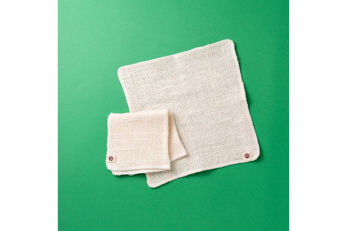 ガラ紡の化粧おとし（洗顔クロス）の写真