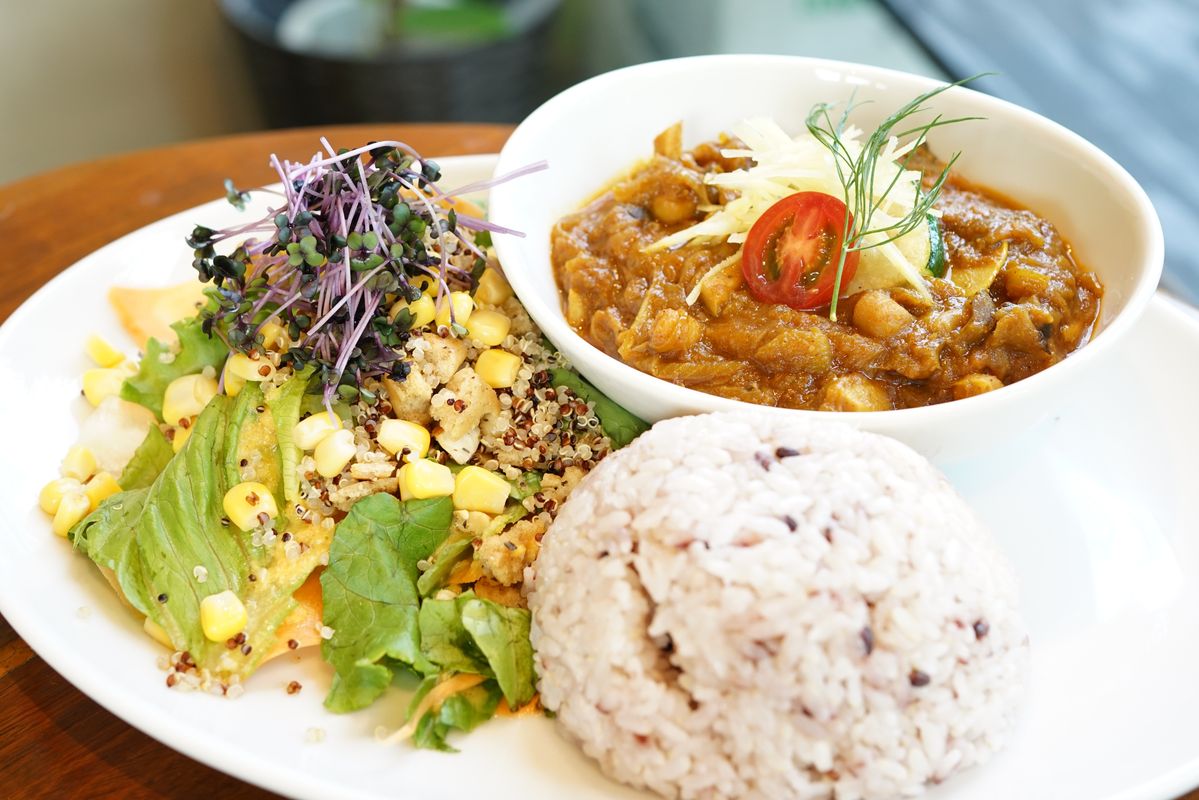 お豆と季節野菜のカレー