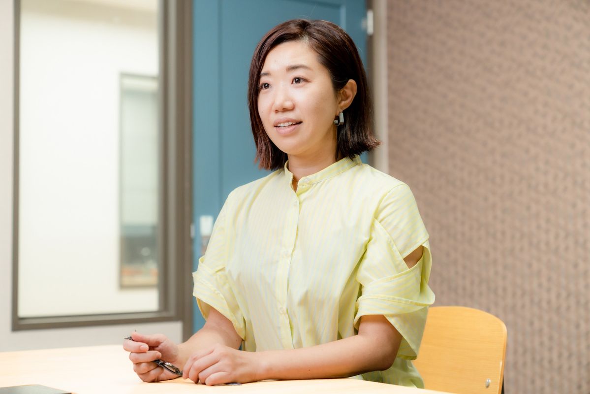 「CITIZEN L(シチズン エル)」のサステナブルな時計づくりについて語る商品開発・前田花菜さん