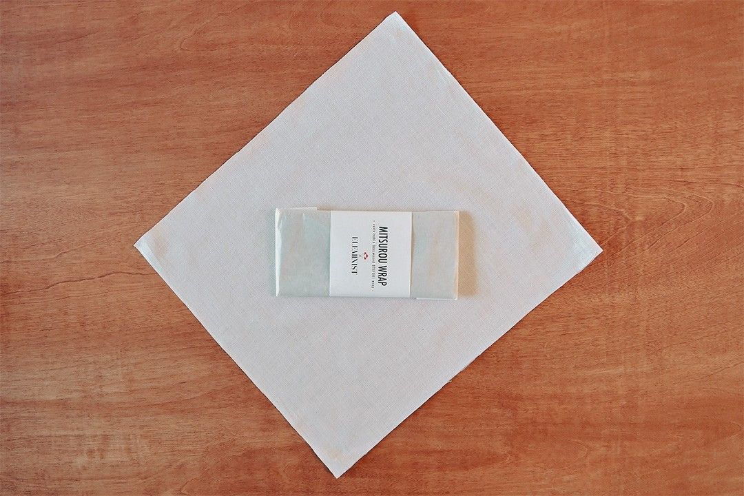 みつろうラップを和晒でラッピングする方法、風呂敷風