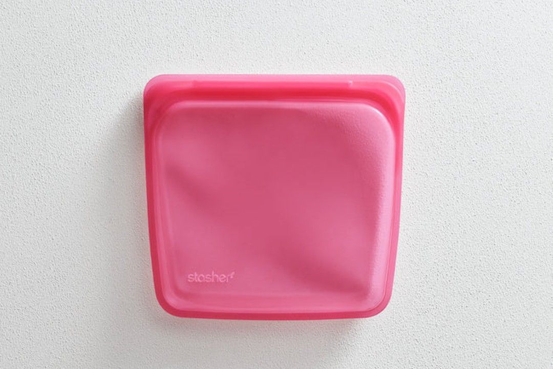 ラッピング素材にも使えるシリコン製容器「stasher（スタッシャー）」