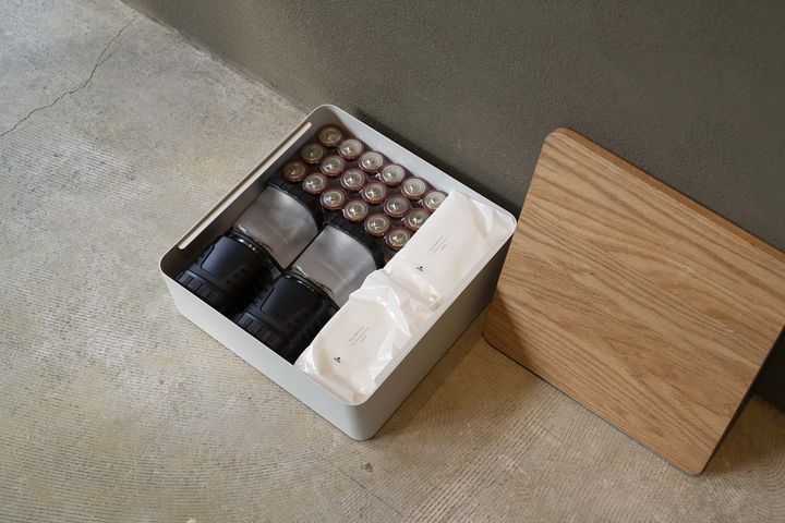 部屋に溶け込むデザインの備蓄品収納ボックス「IF」 災害大国