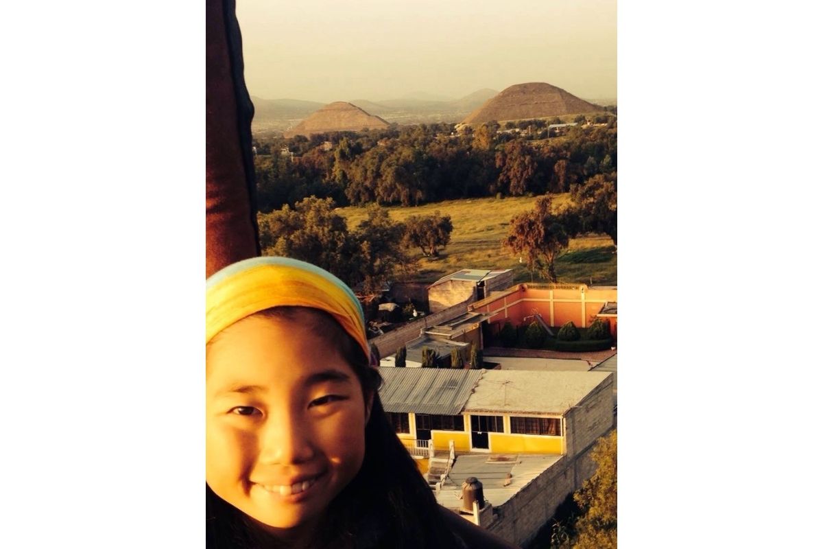 11歳の頃、メキシコにホームステイ中の都築さん。