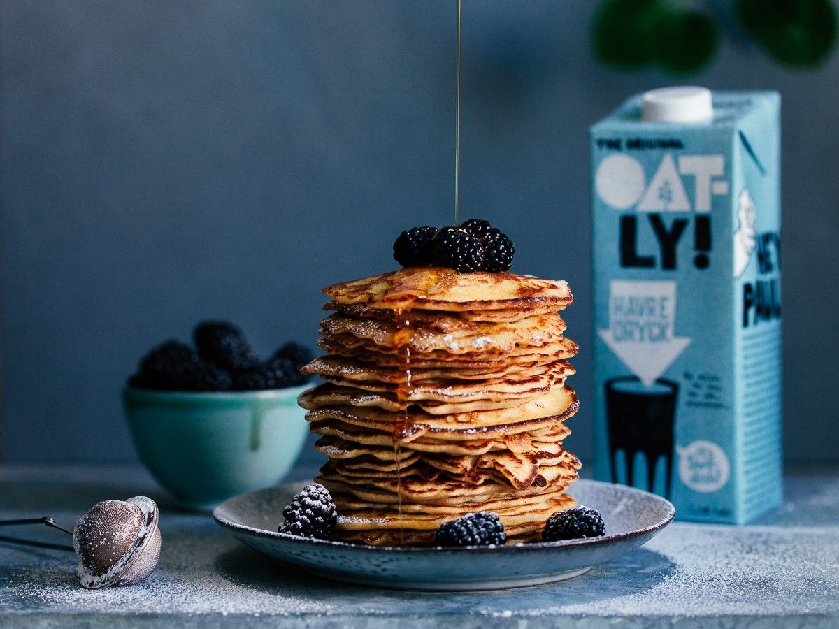 スウェーデン発のオーツミルク「OATLY（オートリ―）」でつくったパンケーキ