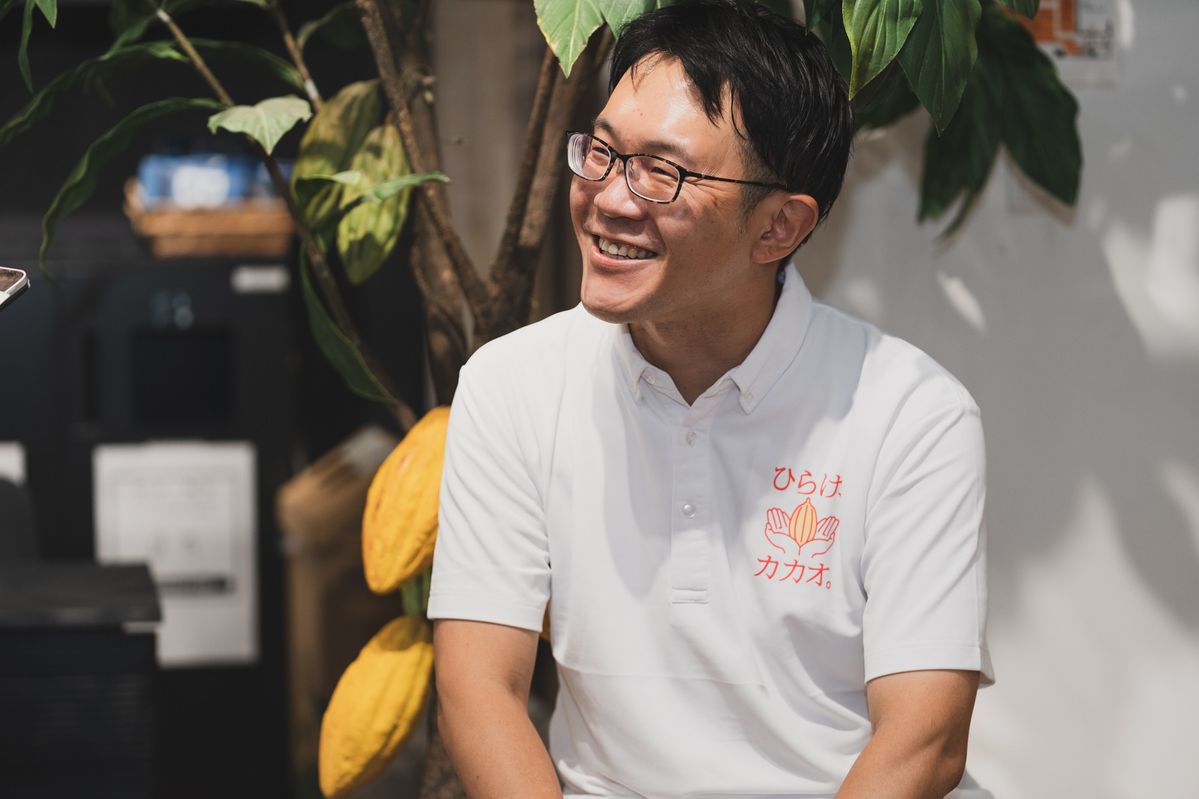 お話中の木原さんのポートレート