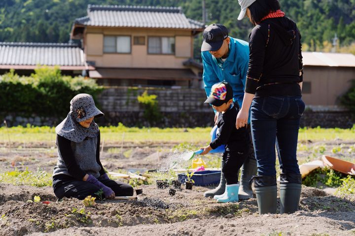 在来種・固定種のみの種苗を無肥料・無農薬で育てる「OHARA FARMY