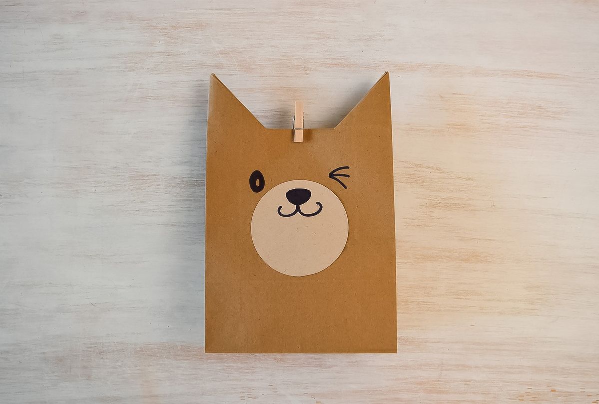 あまった紙袋を使ったラッピングのアイデア