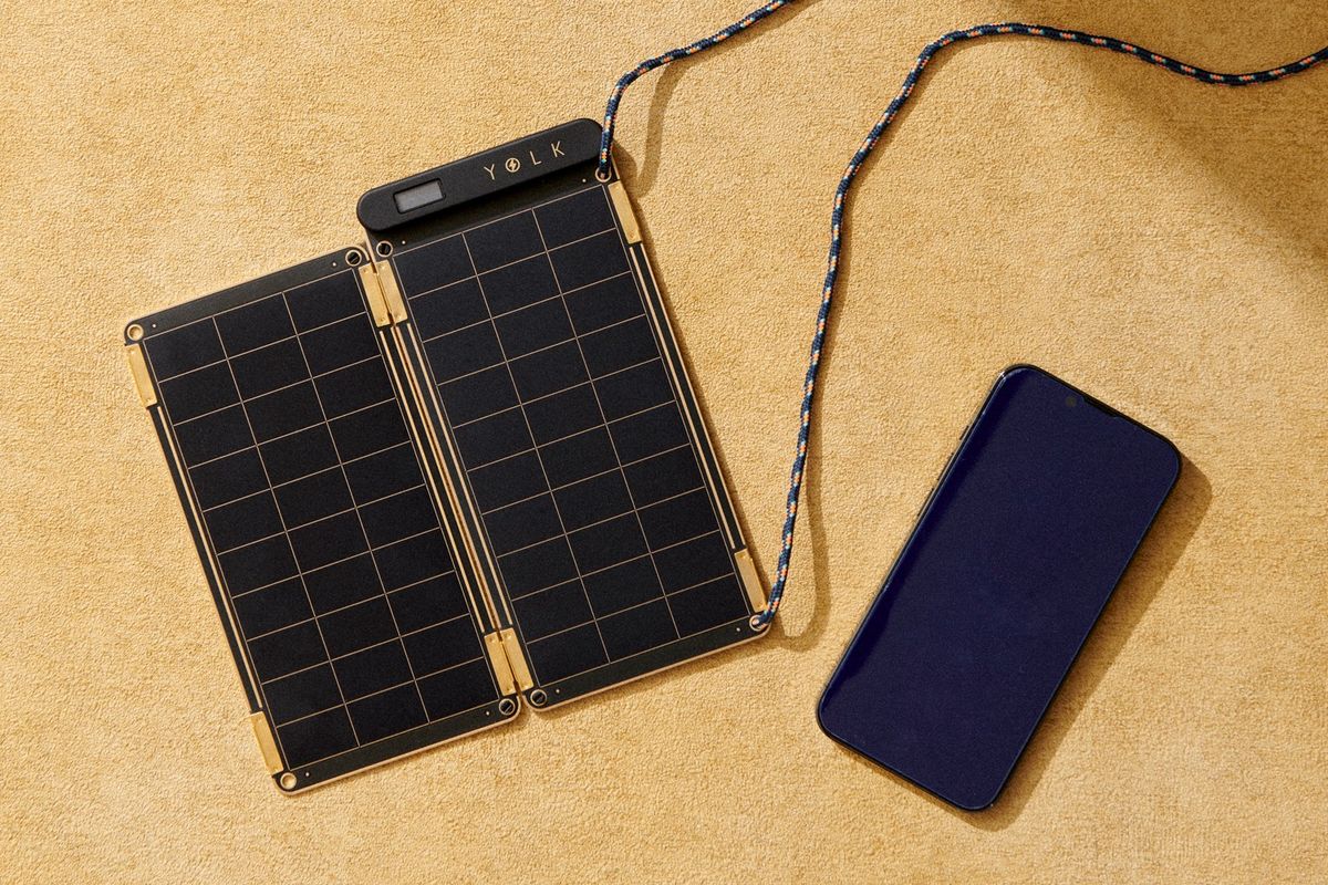 太陽光で充電できるソーラーモバイルバッテリー