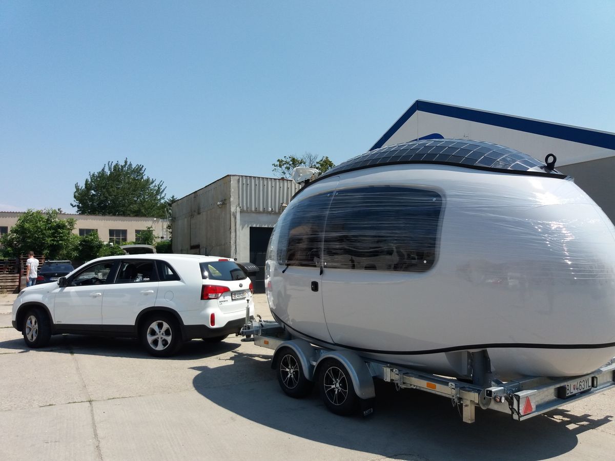 オフグリッドな家「エコカプセル」のミニキッチン