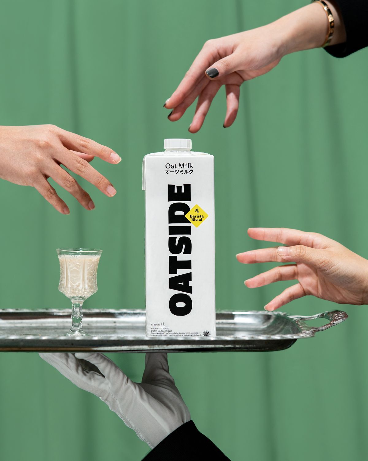 グラスに注がれたOATSIDE