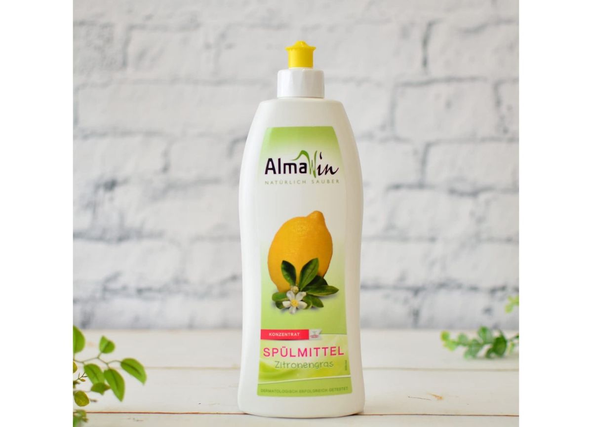 環境にやさしい食器用洗剤「AlmaWin ディッシュソープ」のボトル