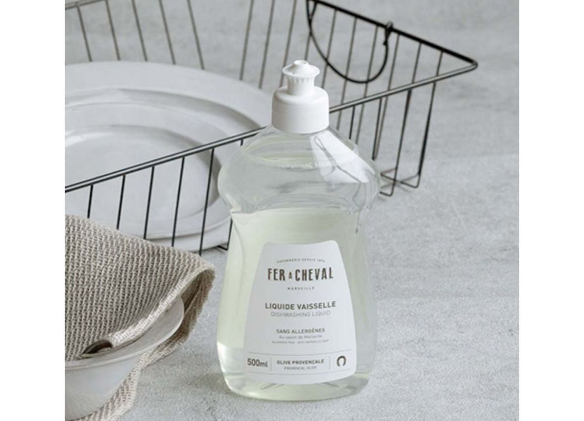 環境にやさしい食器用洗剤のFER A CHEVAL ディッシュソープのボトル