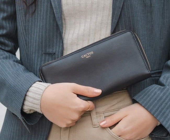 サボテンレザーでできた長財布。ヴィーガンレザー